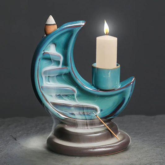Incensário em formato de lua com efeito cascata, feito de cerâmica, usado com incenso cone, vareta e vela – ideal para meditação e ambientes acolhedores.